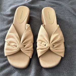 Grasshoppers Tan Bow Slip-On Sandals